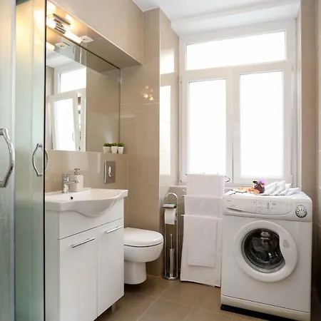 Apartmán Marton & Martinis Superior - Spacious One-room - Excellent Location Within Walking Distance Of Diocletian's Palace And Bacvice - The Restaurants Within Walking Distance *