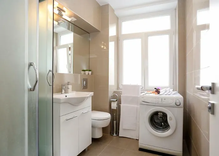 Lägenhet Marton & Martinis Superior - Spacious One-room - Excellent Location Within Walking Distance Of Diocletian's Palace And Bacvice - The Restaurants Within Walking Distance *