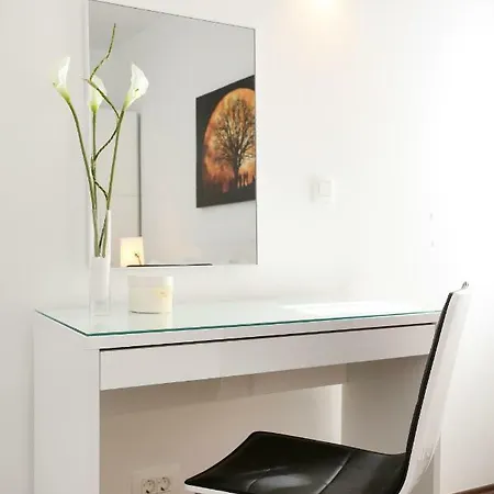 Marton & Martinis Superior - Spacious One-room - Excellent Location Within Walking Distance Of Diocletian's Palace And Bacvice - The Restaurants Within Walking Distance - Buralux Apartamento Split