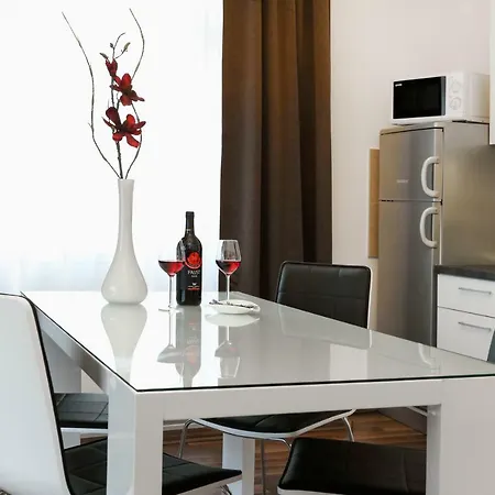 Marton & Martinis Superior - Spacious One-room - Excellent Location Within Walking Distance Of Diocletian's Palace And Bacvice - The Restaurants Within Walking Distance - Buralux Apartamento Split